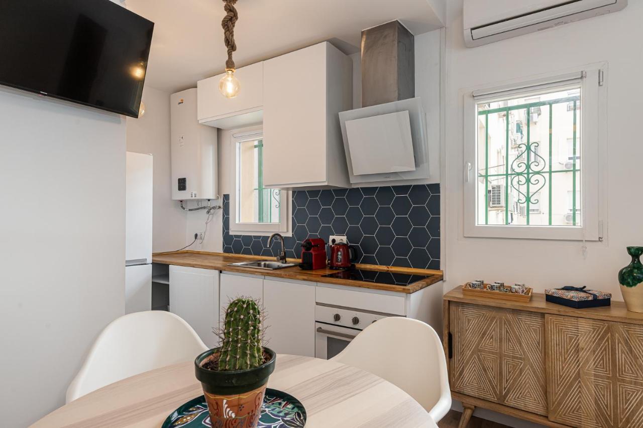 Bnbholder Friendly La Latina Apartment Madrid Ngoại thất bức ảnh