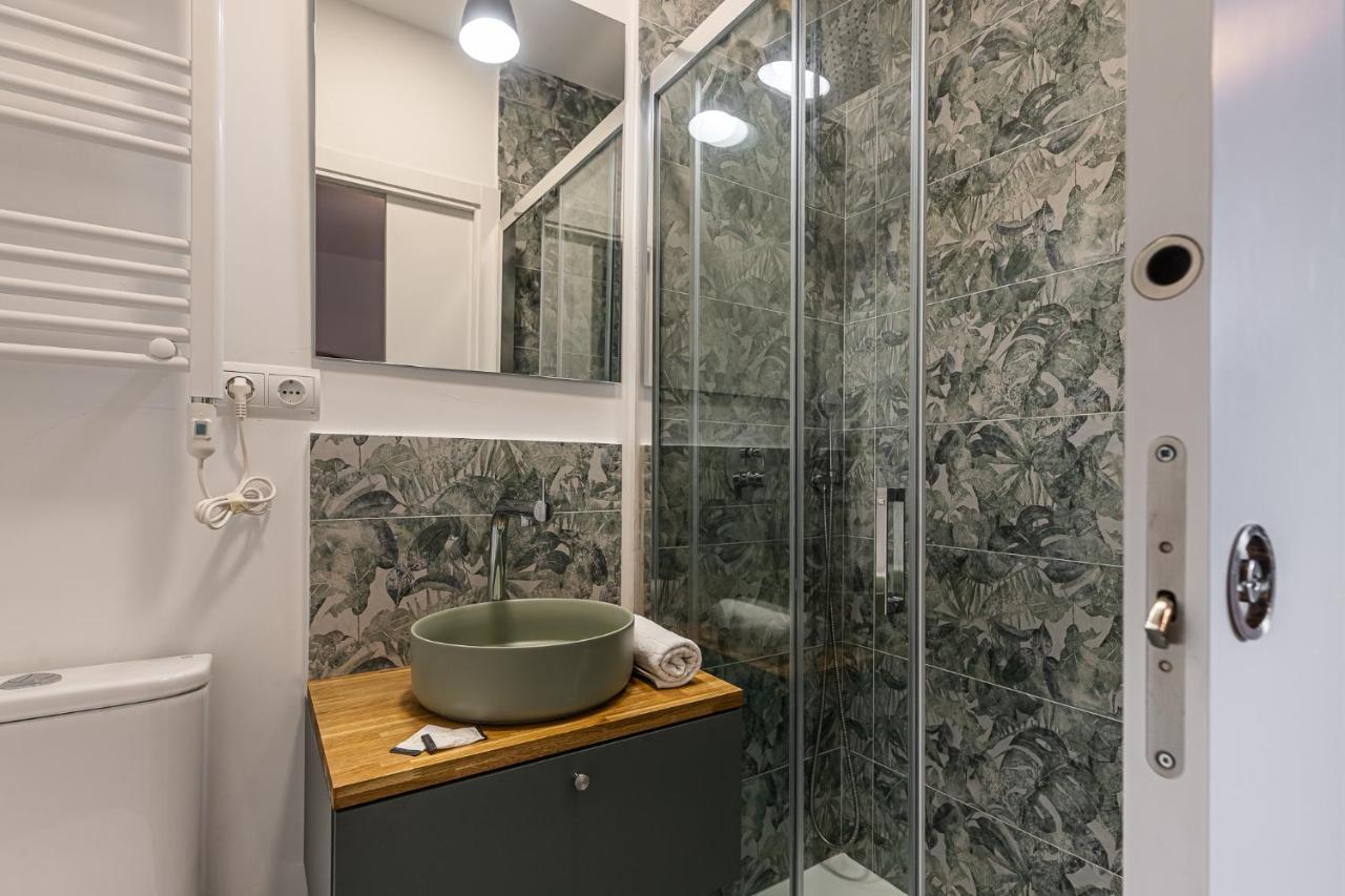 Bnbholder Friendly La Latina Apartment Madrid Ngoại thất bức ảnh